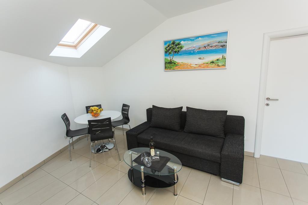 Apartments Little Paradise Trogir Zimmer foto